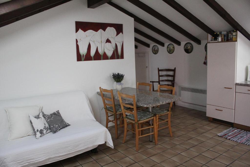 Casa Gialla room 6